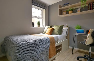 Fitzhugh Street, Polygon, Southampton - Image 3